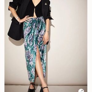 Nwot velour faux wrap skirt